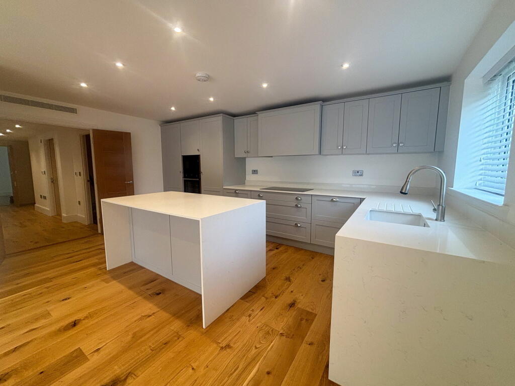 Additional image 6 of The Sheas, 41 Shenfield Road