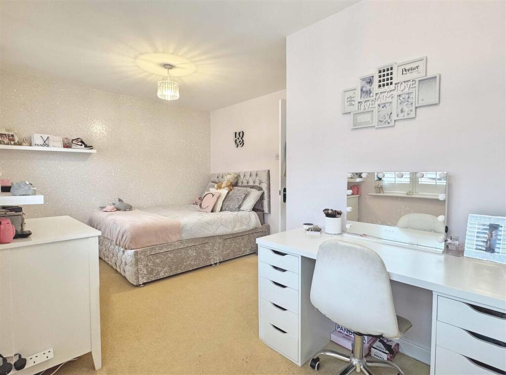 Additional image 22 of Pintail Crescent, Great Notley, Braintree