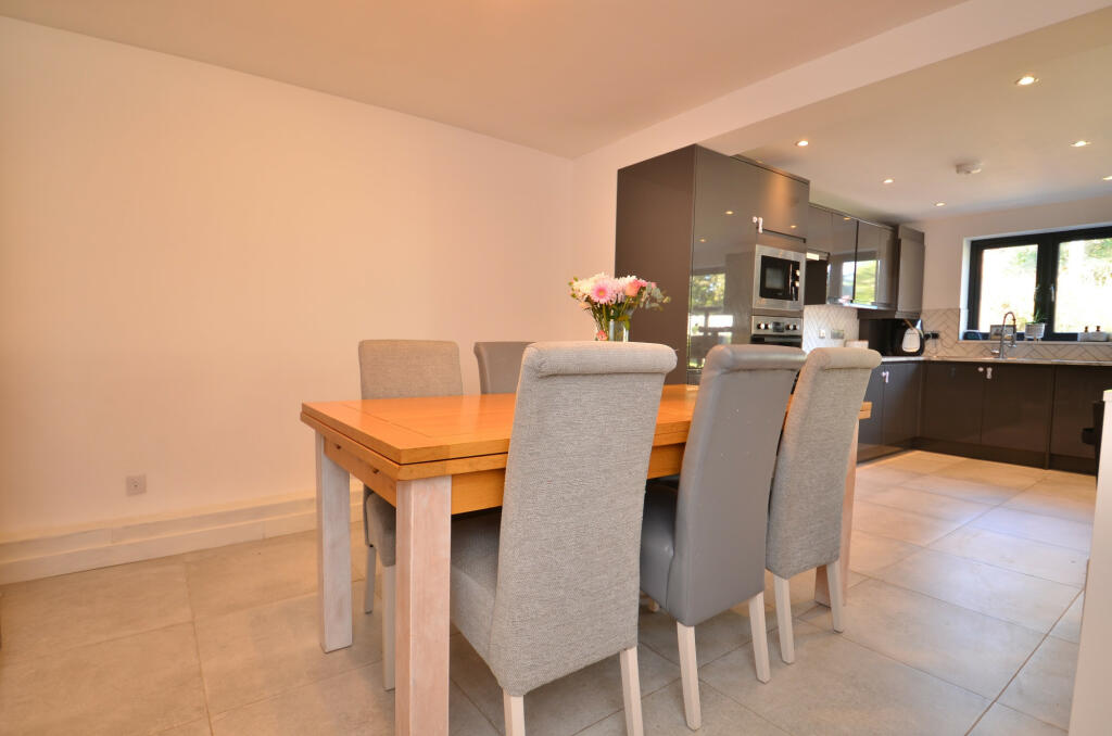 Additional image 8 of Little Oakley