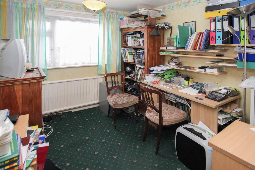 Additional image 18 of Walker Avenue, Fyfield, Ongar