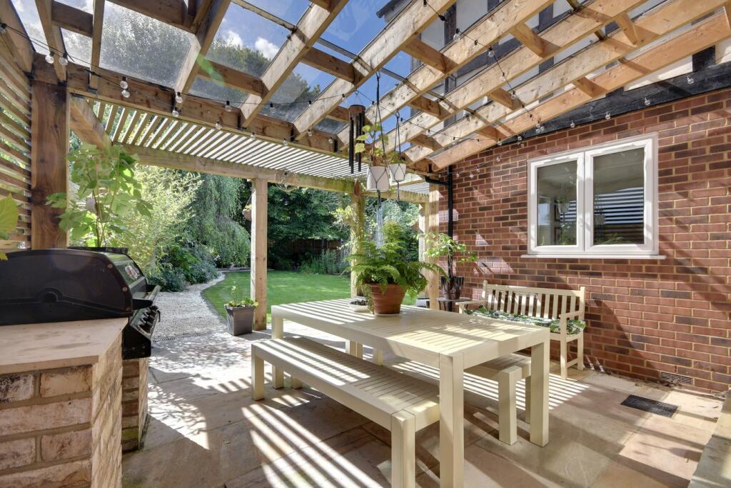 Additional image 35 of The Avenue, Brentwood, CM13