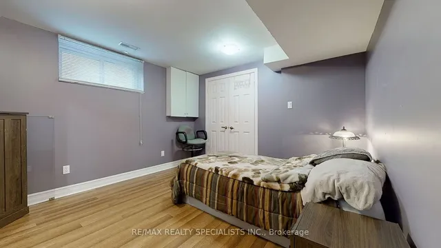 Additional image 36 of 94 Flamingo Cres