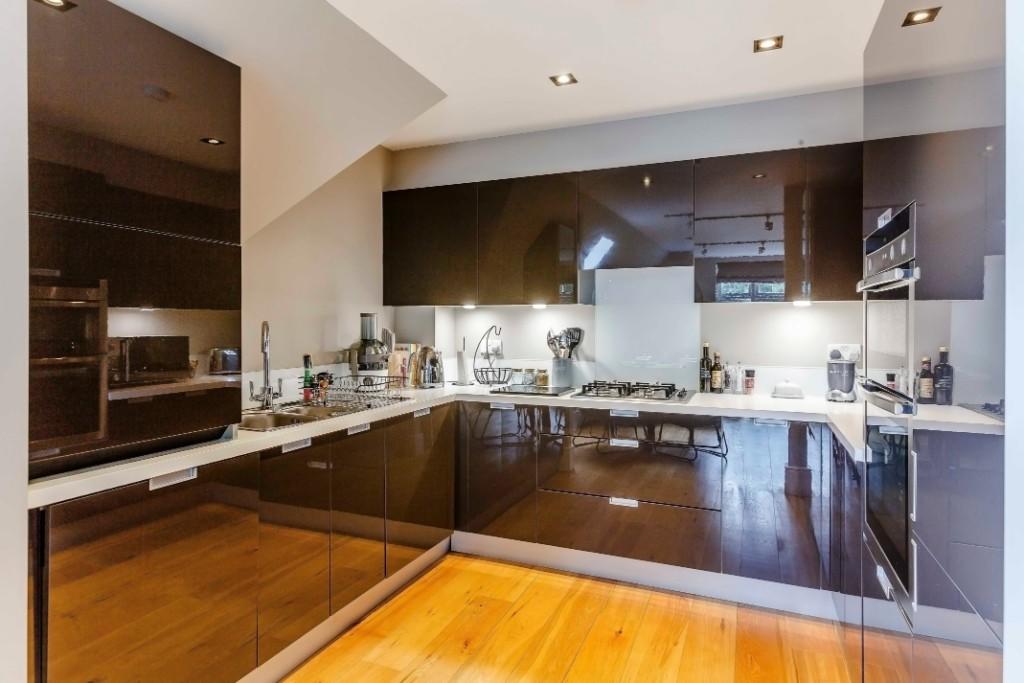 Additional image 7 of Roof Garden Apartment, The Galleries, Brentwood