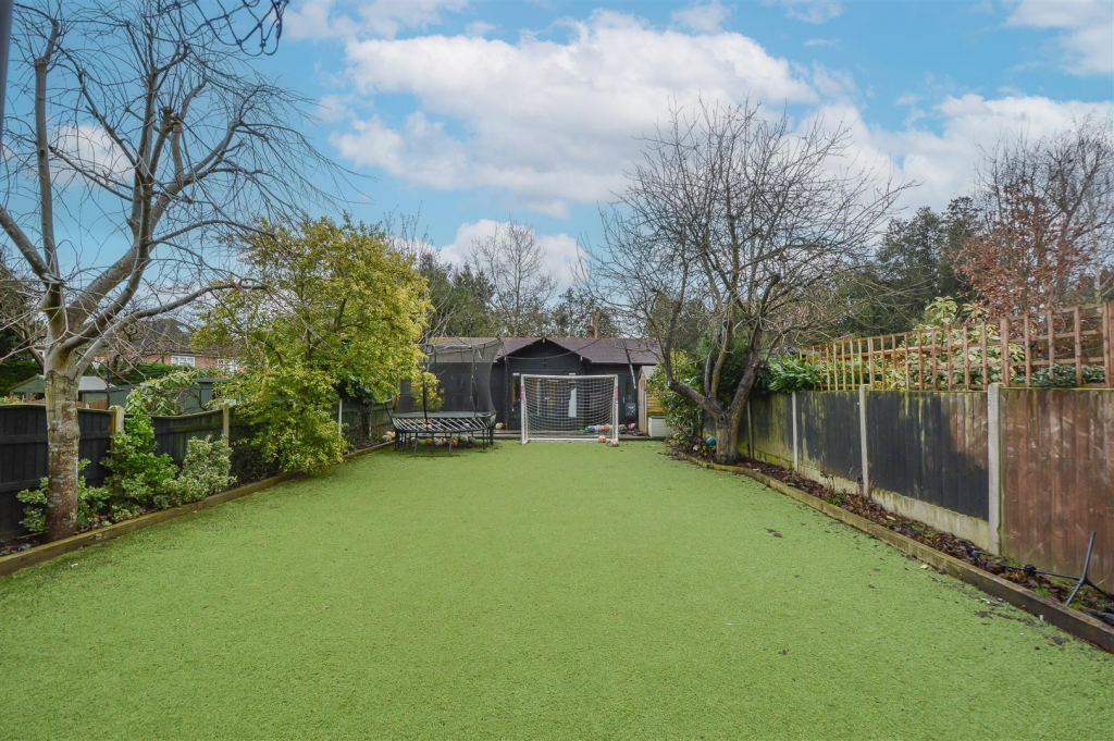 Additional image 2 of St. Nicholas Grove, Ingrave, Brentwood