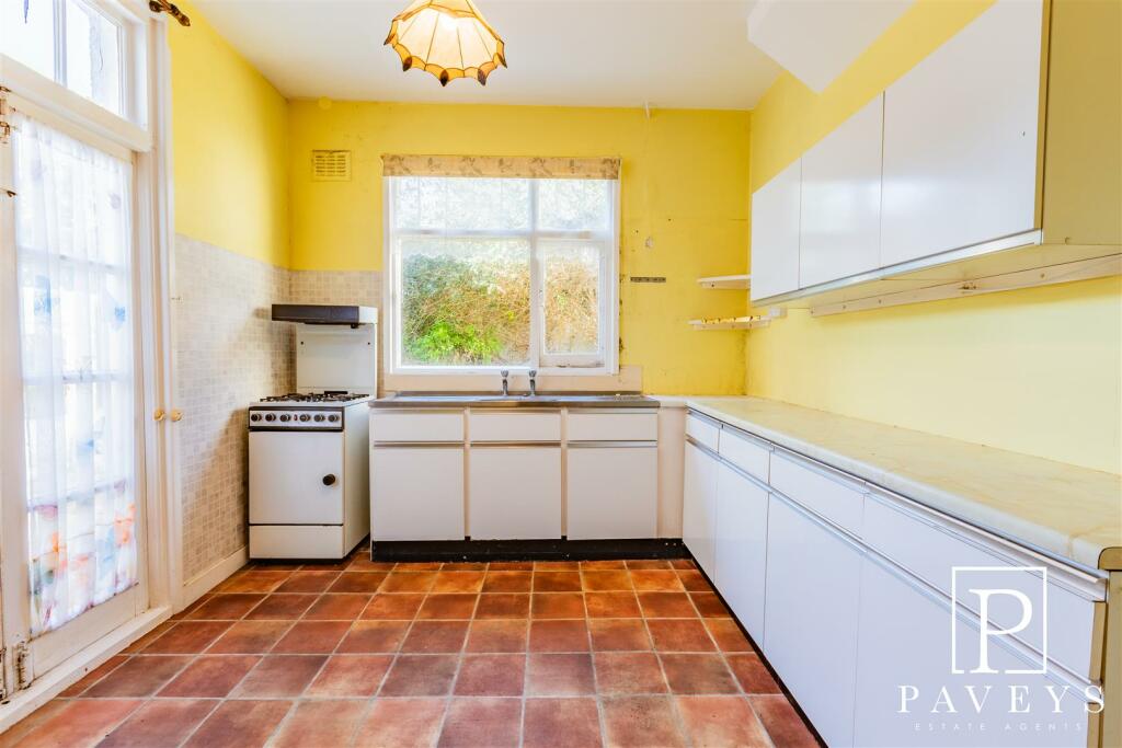 Additional image 5 of New Pier Street, Walton On The Naze