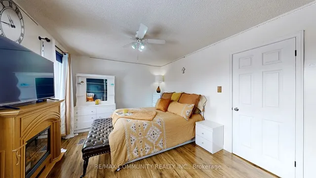 Additional image 21 of 27 Granada Cres