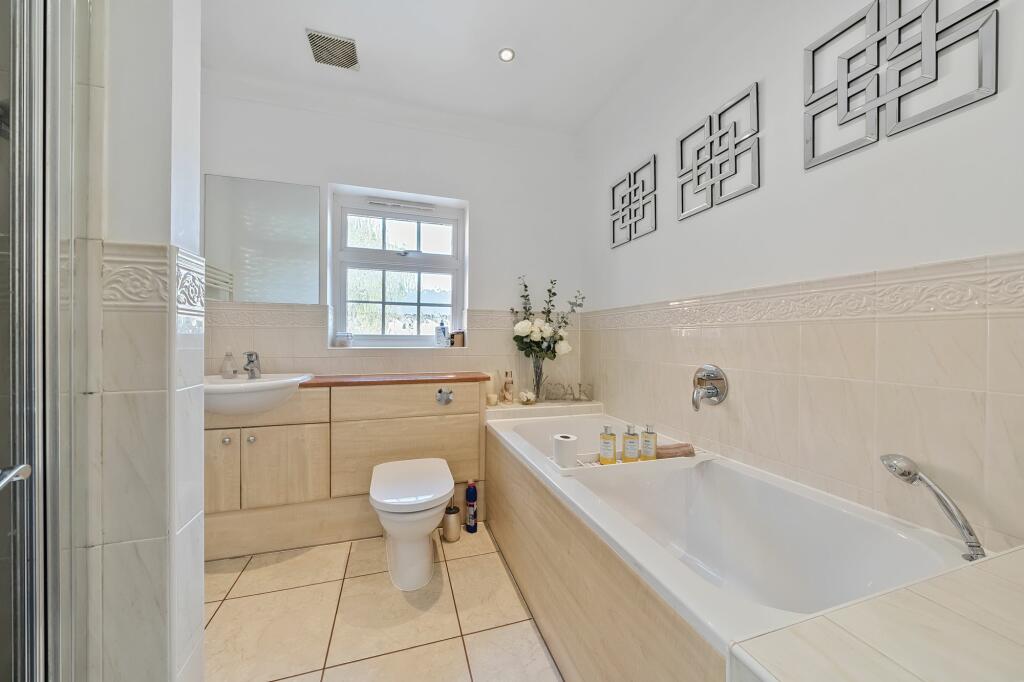 Additional image 24 of West Parkside, Warlingham, CR6