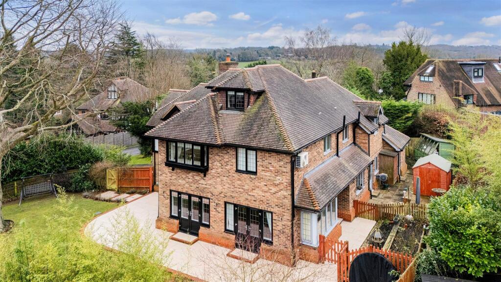 Additional image 32 of High Oaks Close, Coulsdon