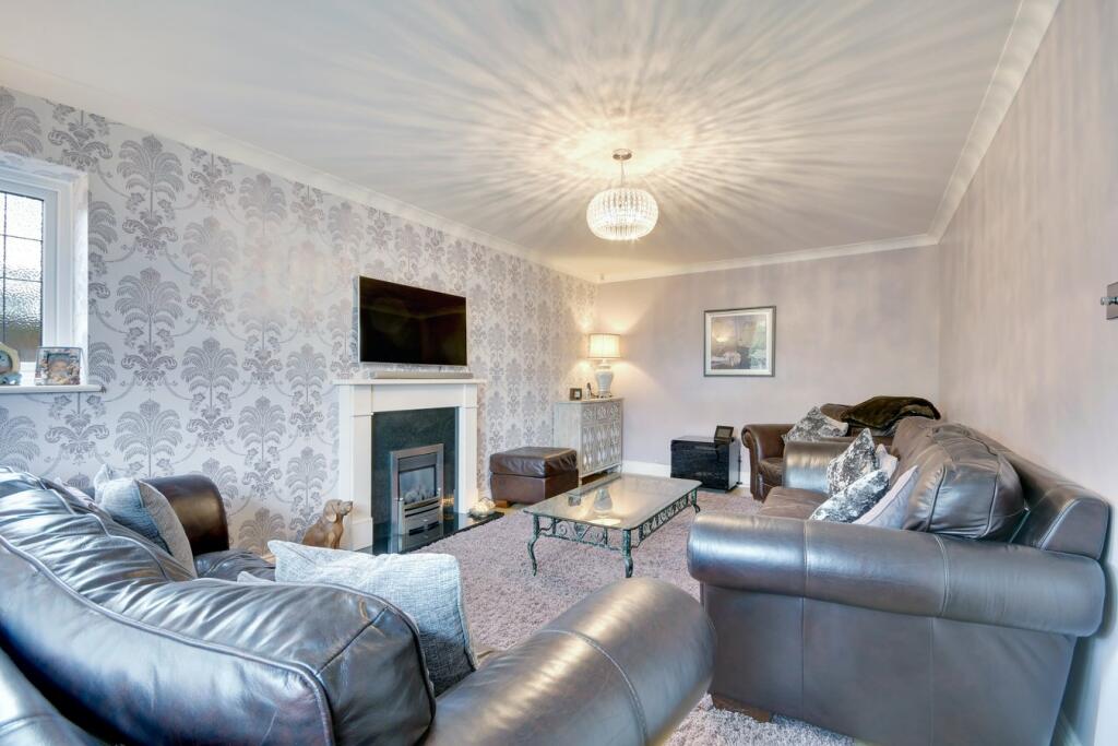 Additional image 5 of Rochford Avenue, Shenfield, Brentwood, CM15