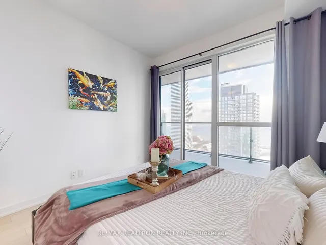 Additional image 18 of 10 Park Lawn Rd Unit 3709