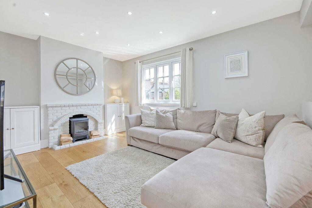 Additional image 4 of High Street, Roydon, Essex