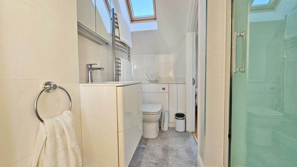 Additional image 26 of Green Lane, Walton On The Naze