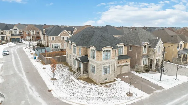 Additional image 35 of 13 Foothills Cres