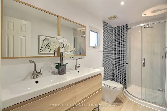 Additional image 21 of 26 Canmore Blvd