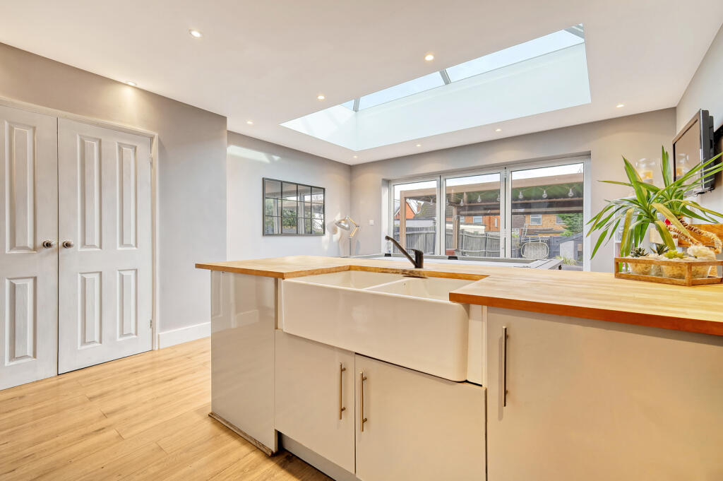 Additional image 11 of Park Lane, Ramsden Heath, CM11