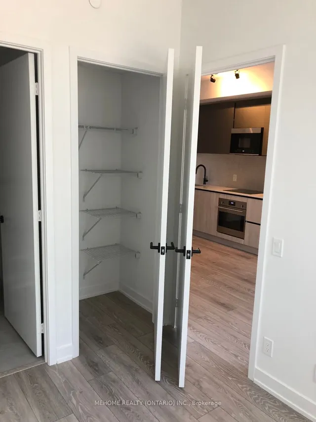 Additional image 9 of 108 Peter St Unit 1001