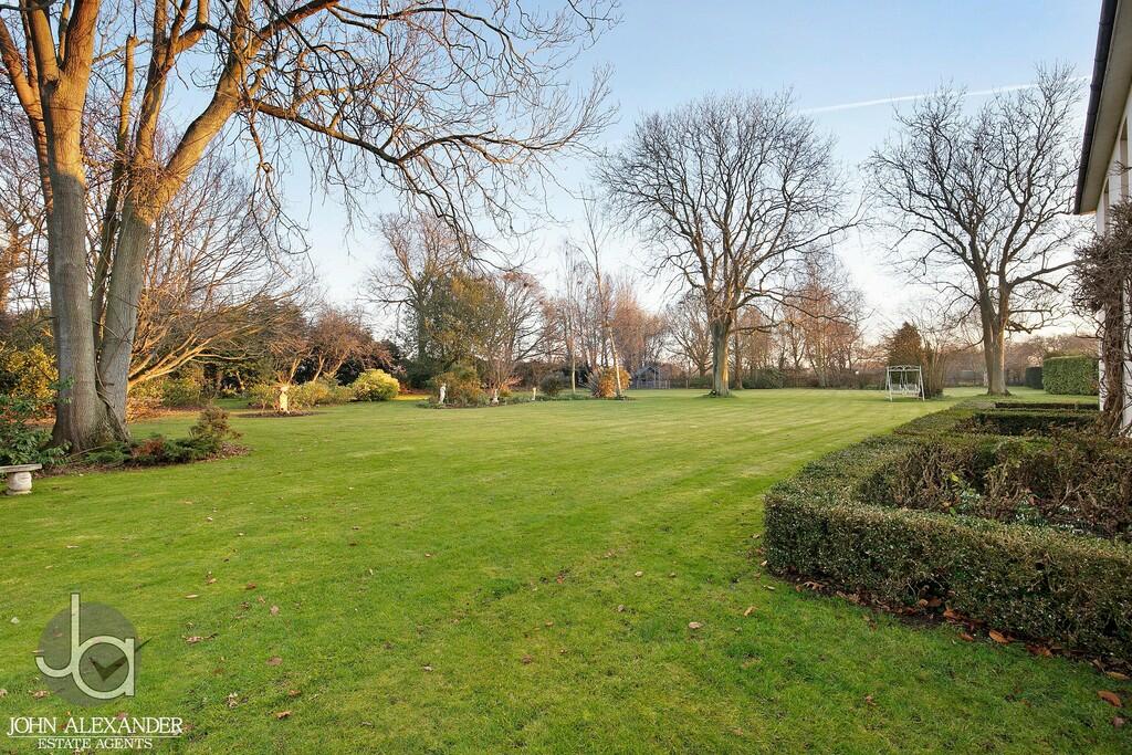 Additional image 4 of Frinton Road, Thorpe-le-soken, Clacton-on-Sea, CO16 0HP