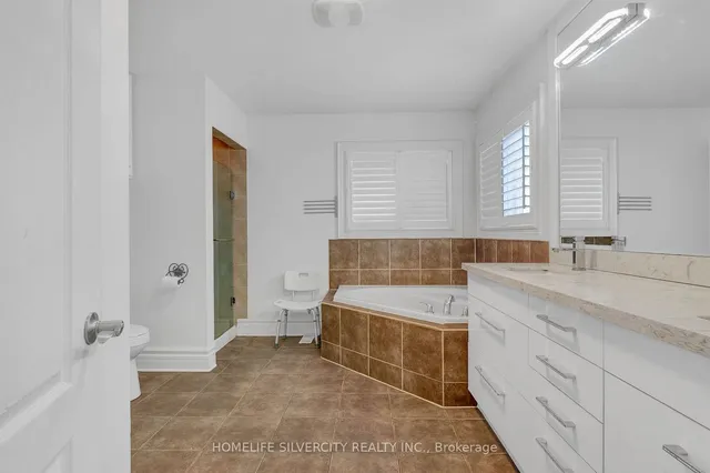 Additional image 21 of 85 Stoneylake Ave