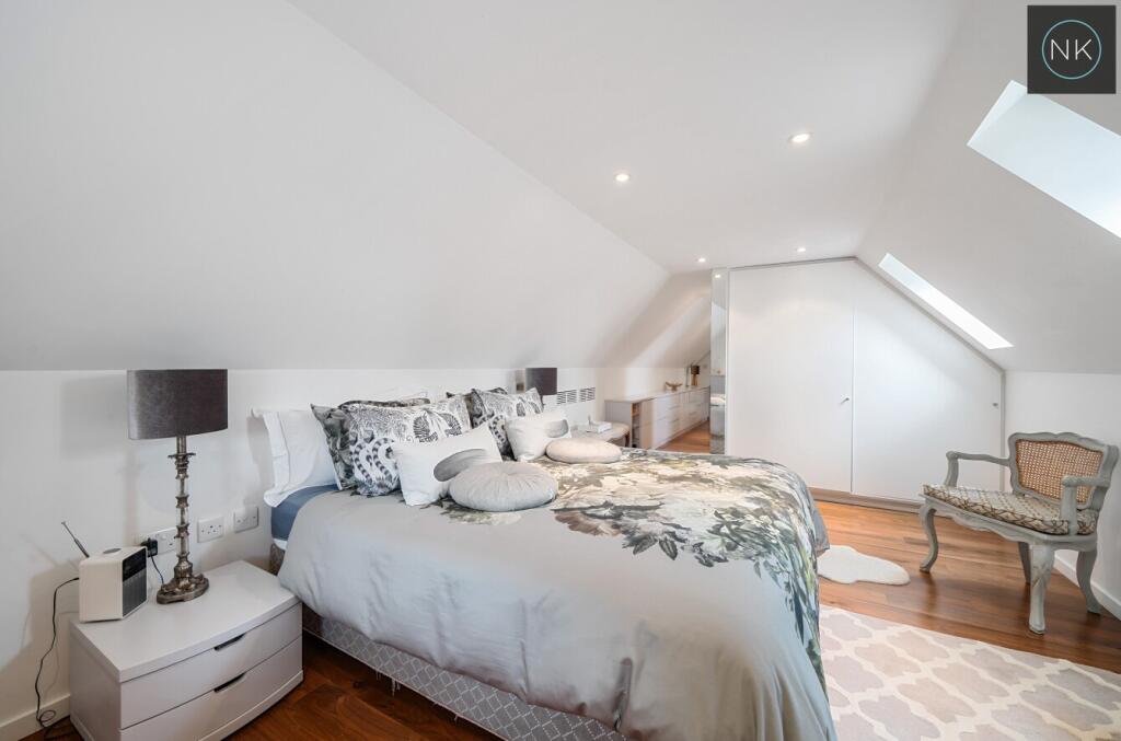 Additional image 30 of Coopers Court, Piercing Hill, Theydon Bois, Epping, Essex, CM16