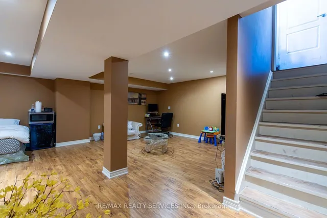 Additional image 34 of 112 Amaranth Cres