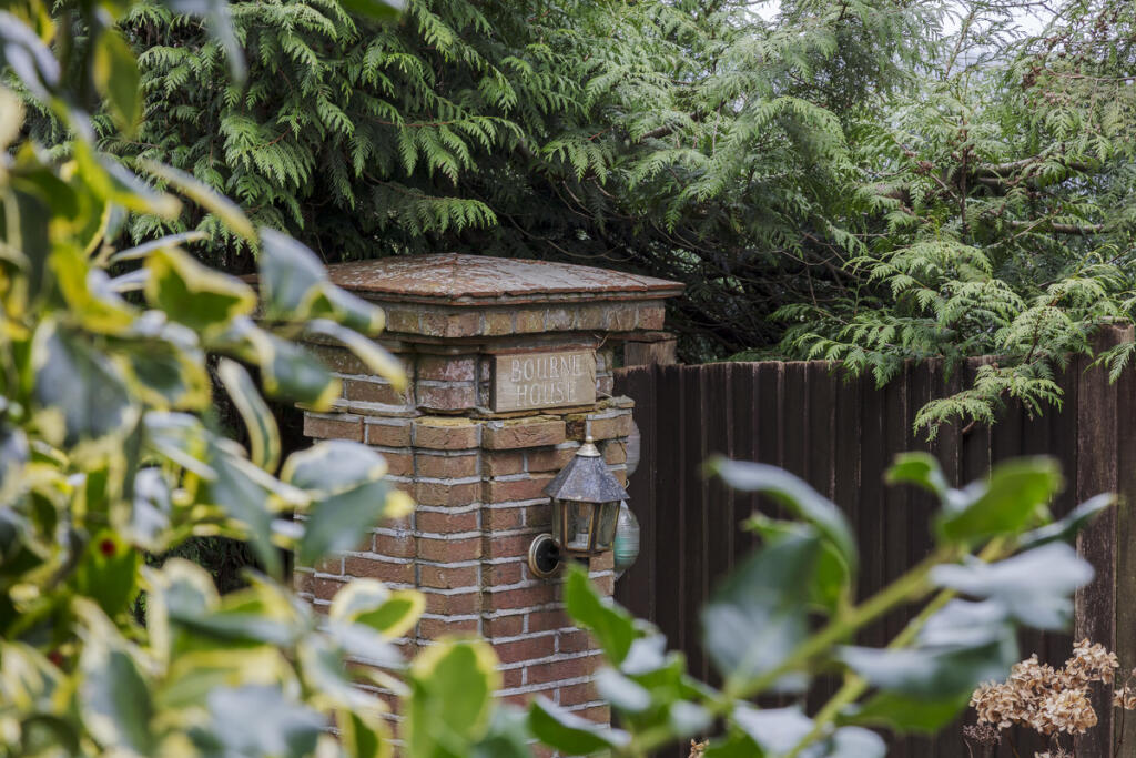 Additional image 6 of Park View Road, Caterham, CR3