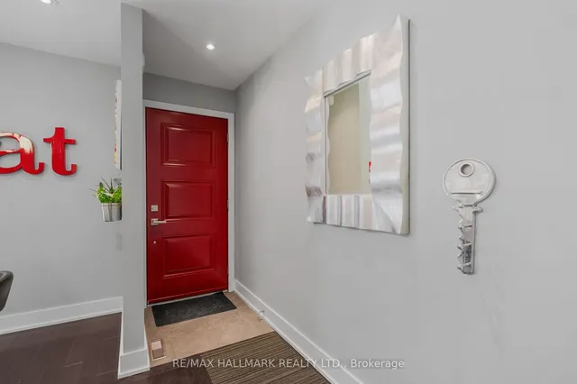 Additional image 2 of 1000 Dundas St Unit 9