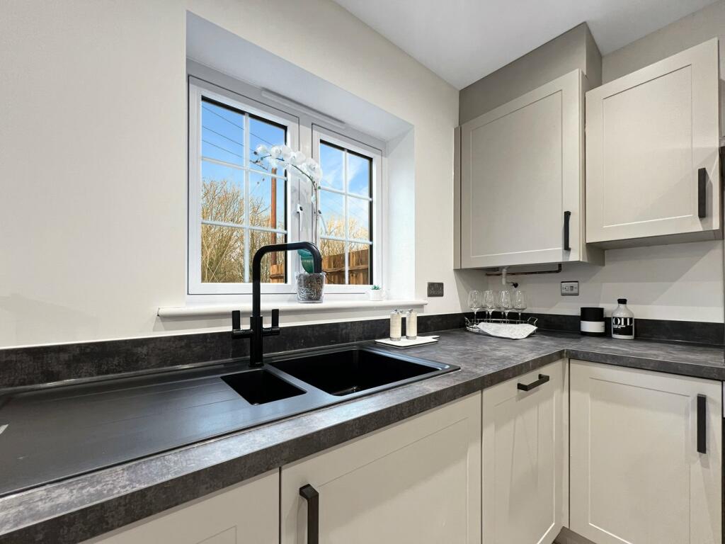 Additional image 4 of De Vere Grove, Halstead Road, Earls Colne, Colchester, CO6