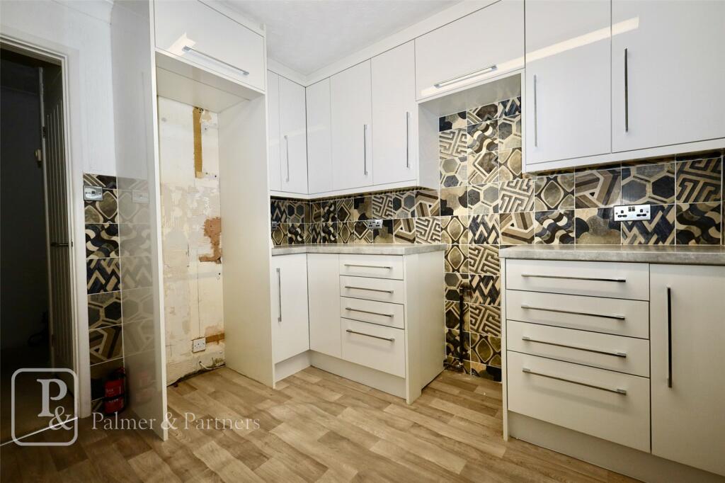 Additional image 10 of Kings Parade, Holland-on-Sea, Clacton-on-Sea, Essex, CO15