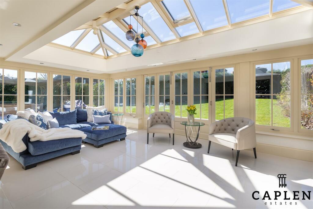 Additional image 12 of Fiddlers Hamlet