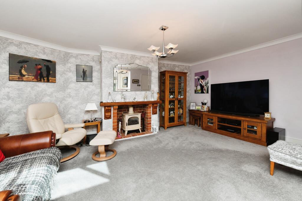 Additional image 5 of Salmonds Grove, Ingrave, Brentwood, CM13