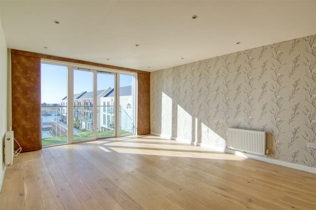 Additional image 7 of Harbour Square, Waterside Marina, Brightlingsea