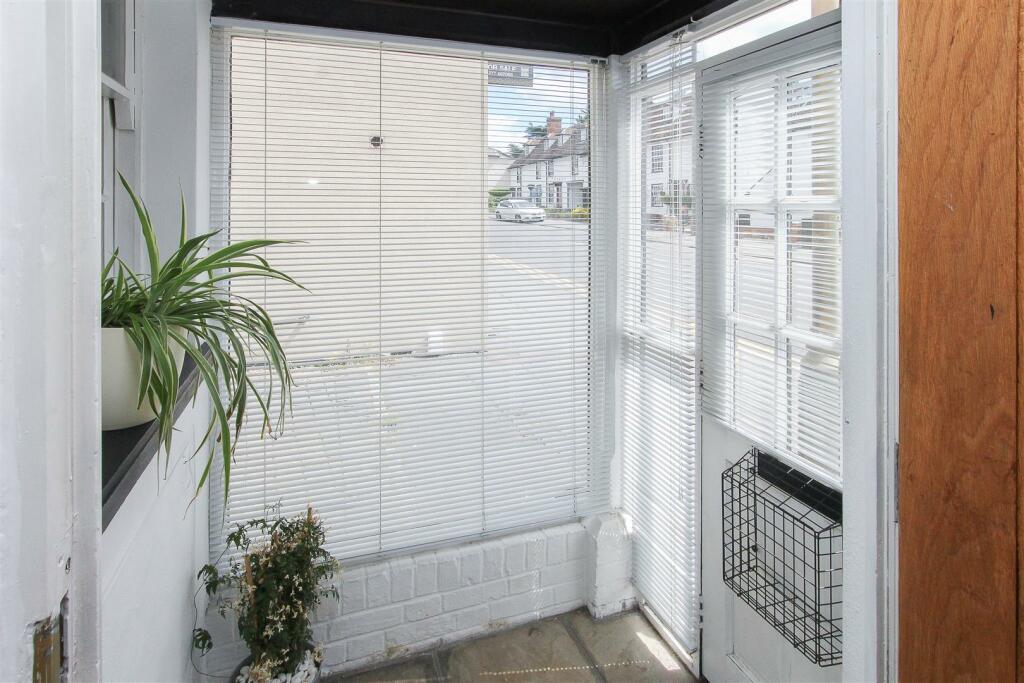 Additional image 5 of High Street, Ongar