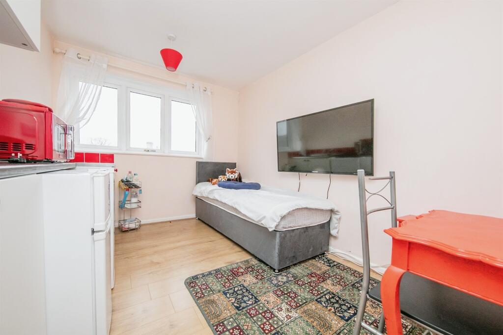 Additional image 12 of Beaconsfield Road, Clacton-On-Sea