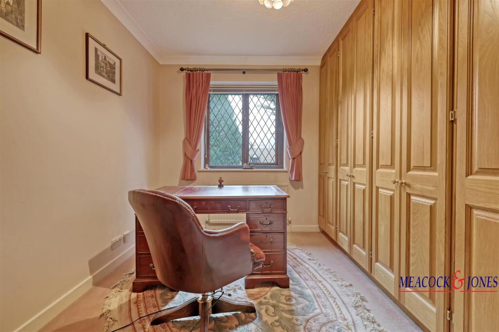 Additional image 29 of Roundwood Avenue, Hutton Mount, Brentwood