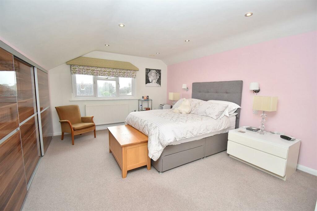 Additional image 8 of Runsell Close, Danbury