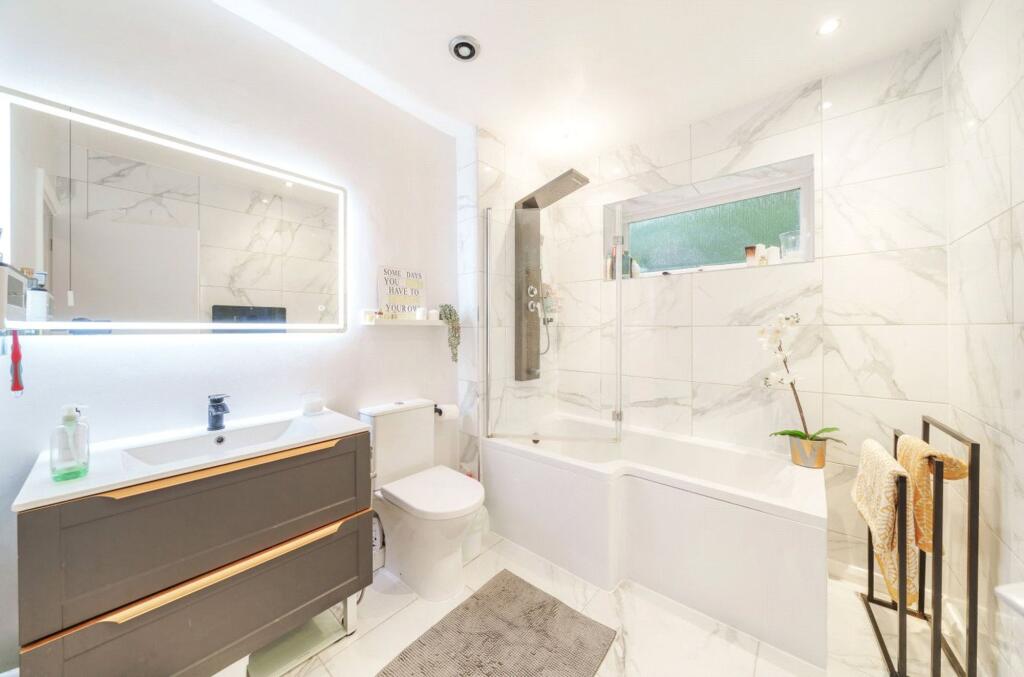 Additional image 9 of The Vale, Coulsdon, CR5