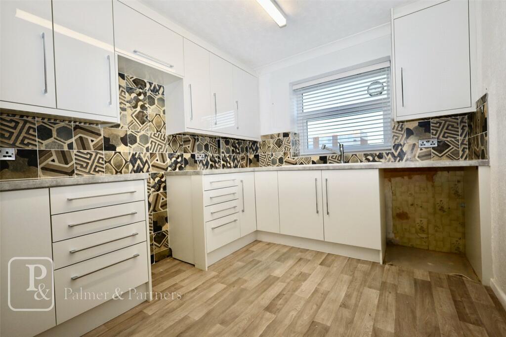 Additional image 3 of Kings Parade, Holland-on-Sea, Clacton-on-Sea, Essex, CO15
