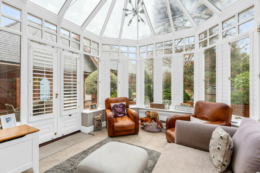 Additional image 17 of Thorndon Approach, Herongate, Brentwood, CM13 3PA