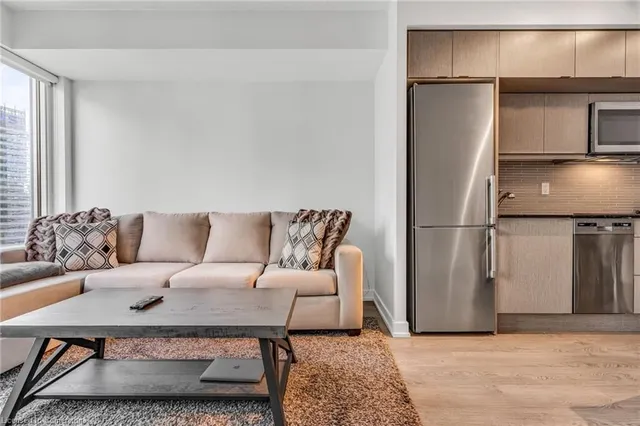 Additional image 20 of 10 York St Unit 2713