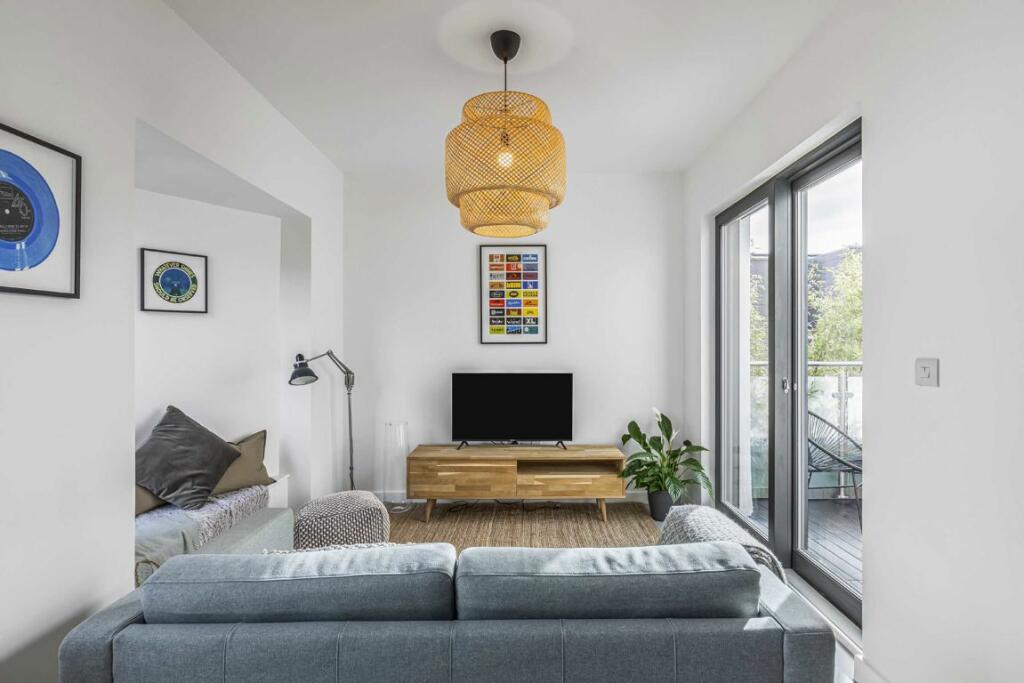 Additional image 2 of Inglemere Road, Tooting