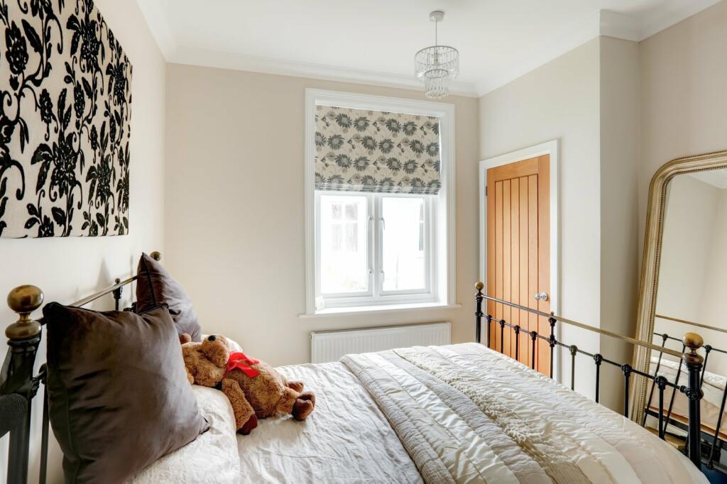 Additional image 16 of Seaview Avenue, West Mersea, Colchester, Essex, CO5