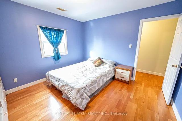 Additional image 19 of 712 Jane St