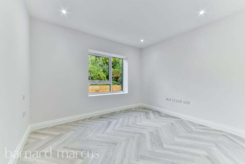 Additional image 8 of Sanderstead Road, South Croydon