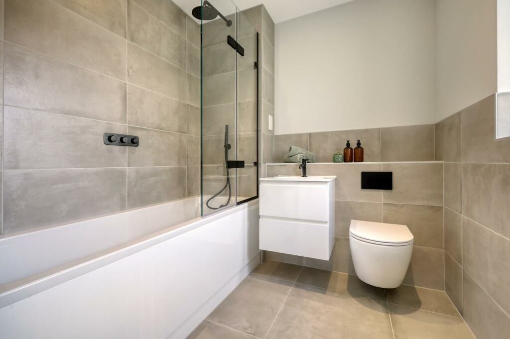 Additional image 13 of Brizes Park, Kelvedon Hatch