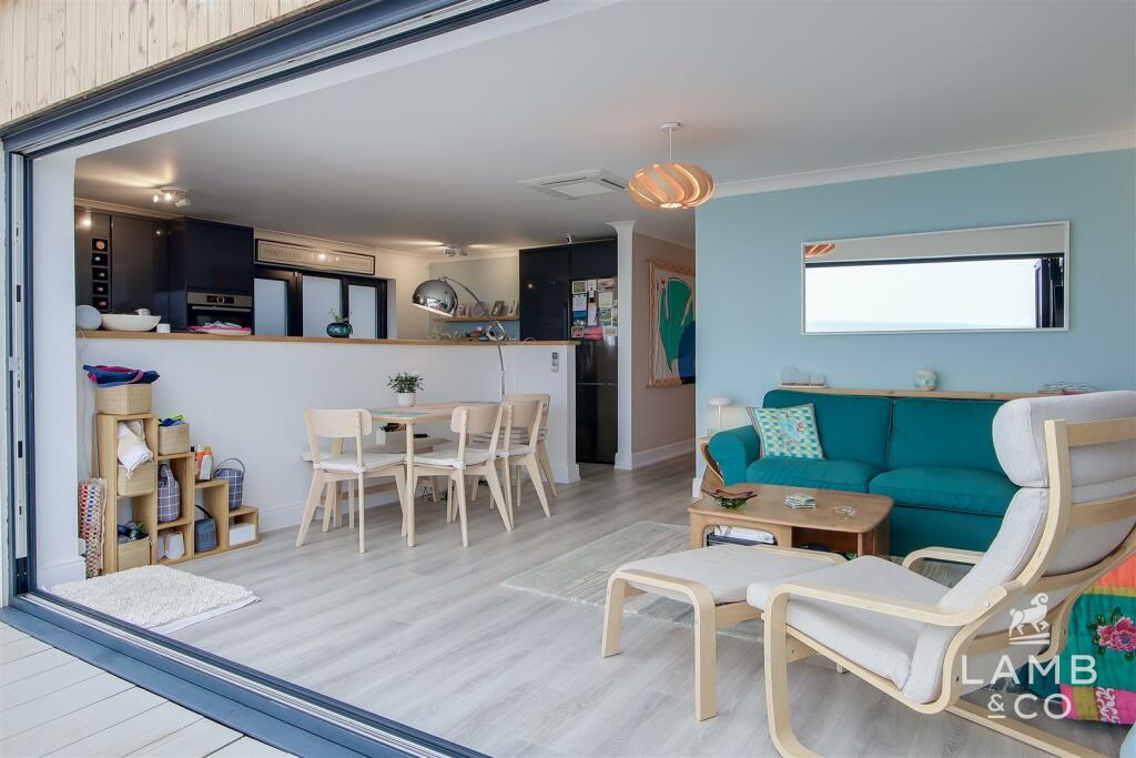 Additional image 16 of Eastern Promenade, Point Clear Bay