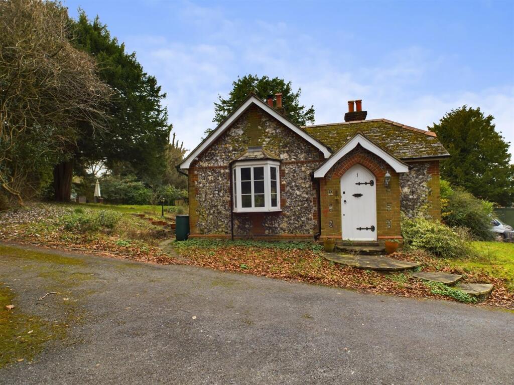 Additional image 21 of Coulsdon Road, Coulsdon