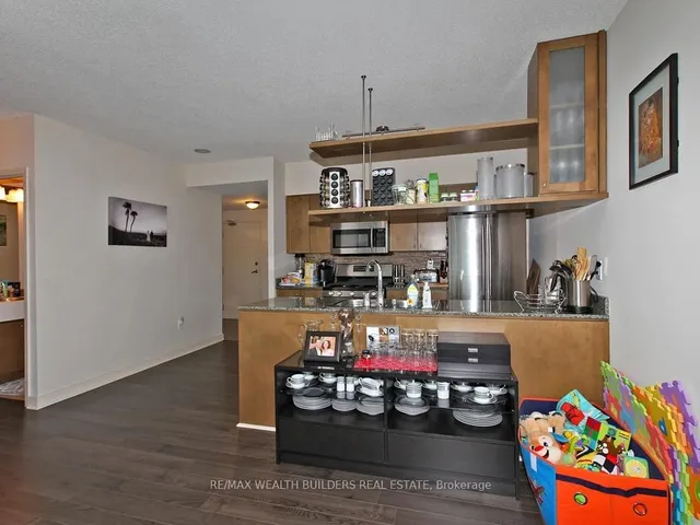 Additional image 6 of 35 Mariner Terr Unit 712