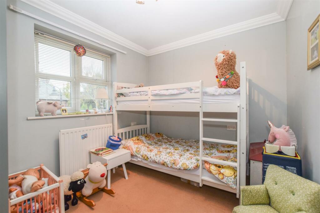 Additional image 18 of Neston Road, Willaston, Neston