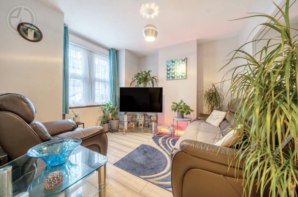 Additional image 14 of Seaton Road, Colliers Wood Borders