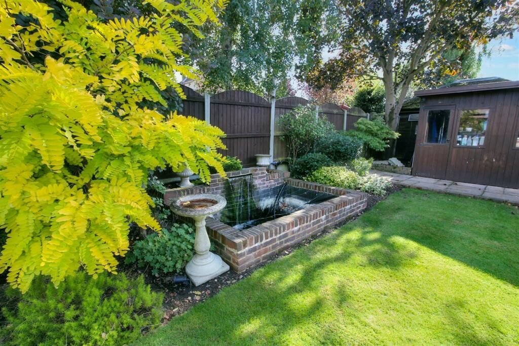 Additional image 16 of Courtlands, Billericay